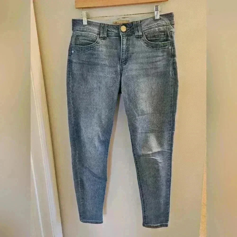 Democracy Ab Solution Lightwash Skinny Ankle Jeans size 6